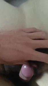 刚成年的女孩